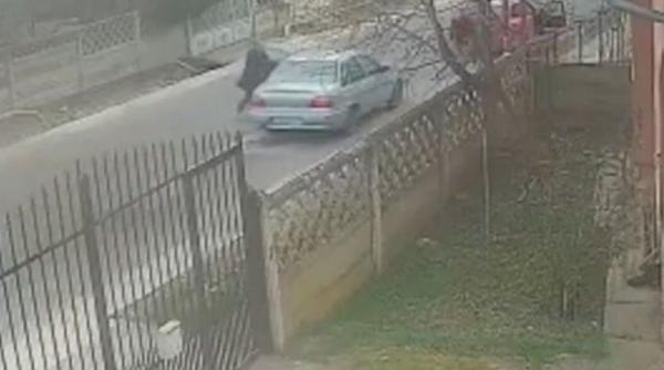 incredibil un sofer de 76 de ani a fost batut in trafic pentru ca a condus prea incet