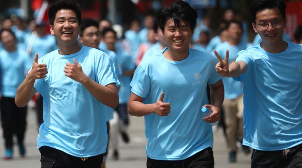 vacanta indragostit scoli china