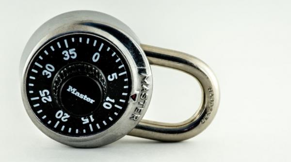 afla diferentele esentiale dintre lacate si seifuri ce ar trebui sa stii inainte sa iti protejezi bunurile de valoare