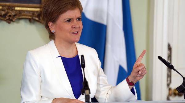 sot nicola sturgeon arestat