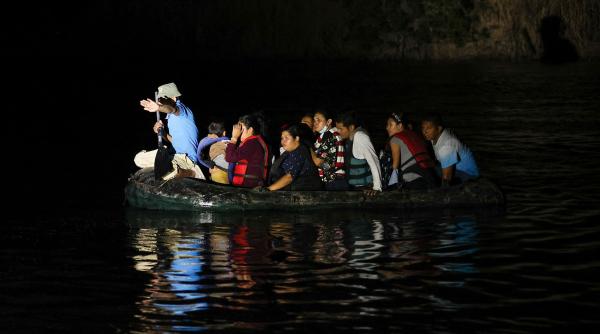 nava 20 turisti scufundat honduras