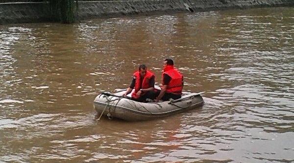 cadavru barbat lac neamt batca doamnei