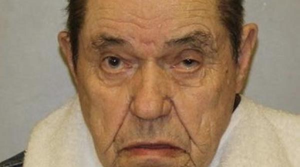 84 ani impuscat adolescent intrat adresa gresita