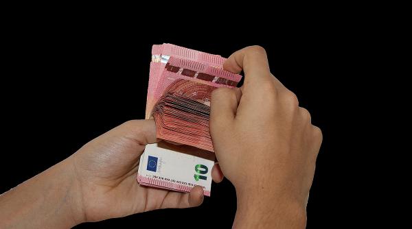 lege aur fara credite valuta