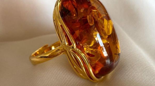 colectie bijuterie expusa londra