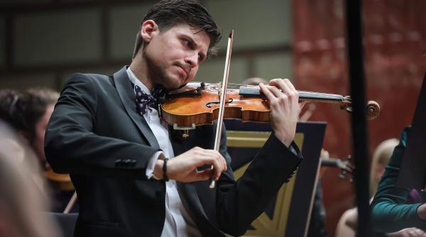 admusicam concert series 3 play