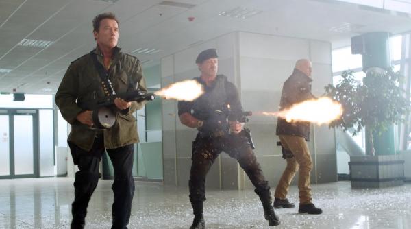 arnold schwarzenegger sprijin bruce willis