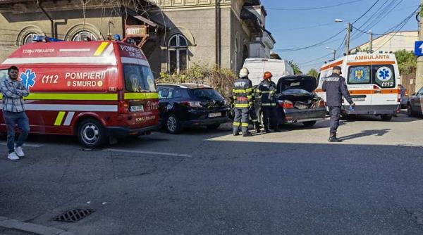 masini parcate lovite accident ploiesti