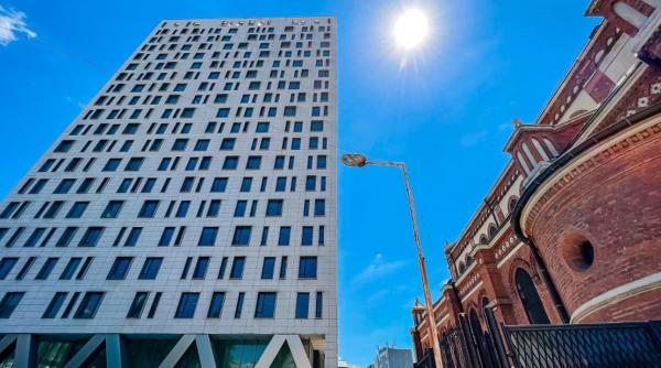 nicusor dan cathedral plaza