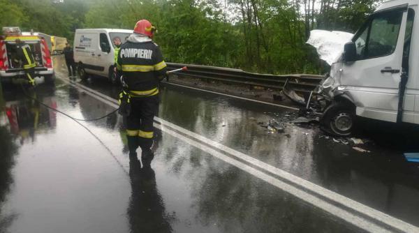 accident timis microbuze ciocnire