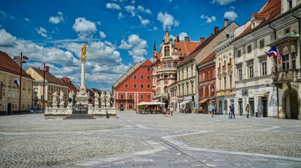 teatrul gong joaca pe scena nationalului din maribor slovenia