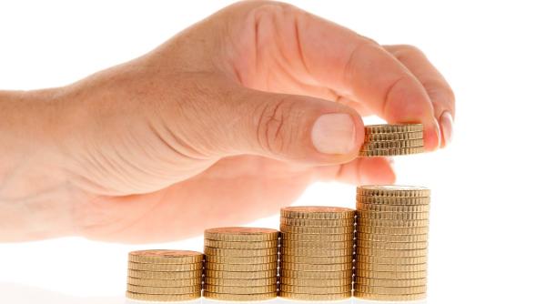 reducere dobanzi riscuri mari inflatie