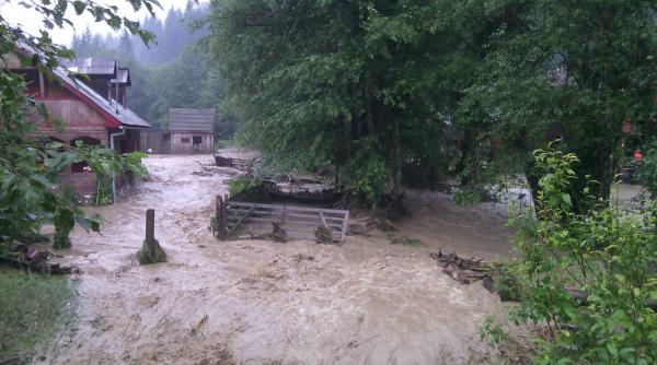 cod portocaliu averse torentiale