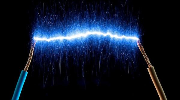 inchisoare batran vrancea electrocutat sotia