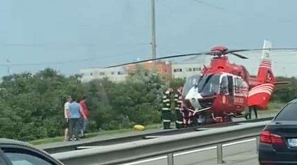 Mașină răsturnată pe A1 București-Pitești. Elicopterul SMURD a aterizat direct pe autostradă