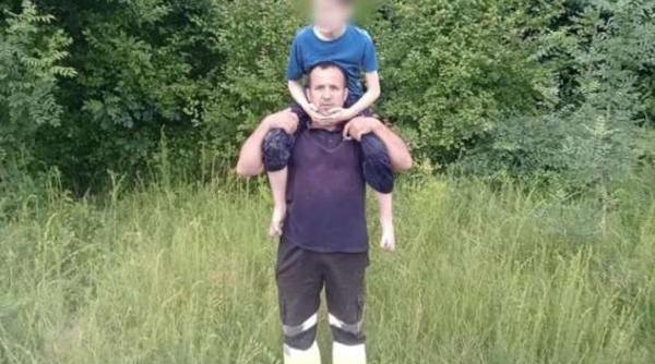 copil bunici padure cautari