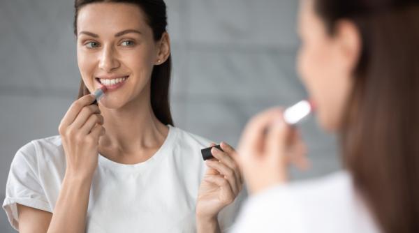 iti doresti un machiaj simplu descopera cum sa il obtii cu produse la indemana