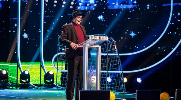 mitica dragomir si marius sumudica ii iau la roast pe juratii galei speciale iumor magicianul robert tudor un truc de senzatie la masa celor 3 grei din fotbal