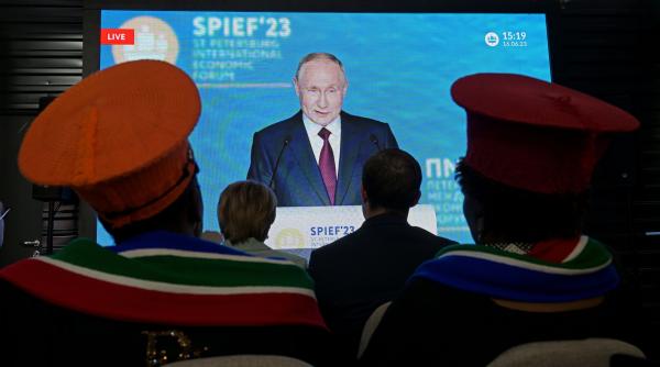 vladimir putin anunta crestere pib rusia 2023