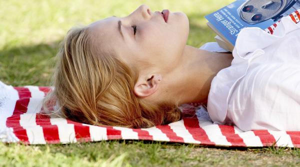 beneficii extraordinare somn dupa amiaza creier