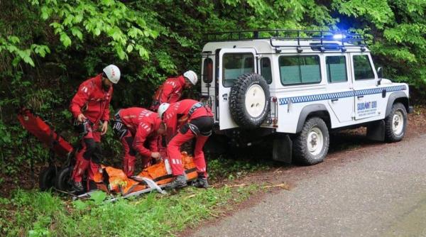 turisti copii furtuna varful robu muni lotrului