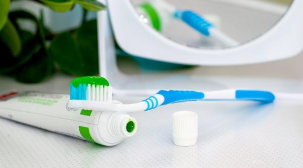 5 criterii importante pentru alegerea pastei de dinti potrivite pentru tine