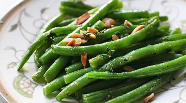 fasole verde sanatate betacaroten antioxidant acid folic potasiu