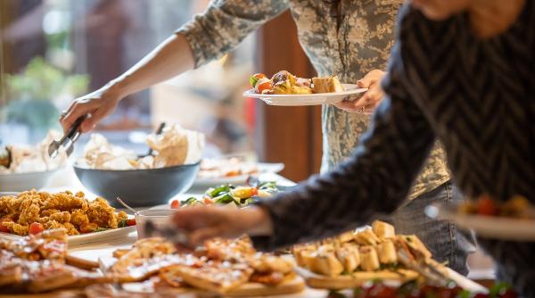 mic dejun vacanta continental englezesc bufet