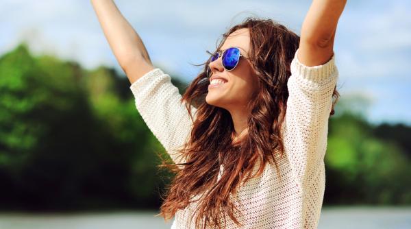 5 moduri de a te reconecta cu energia ta feminina