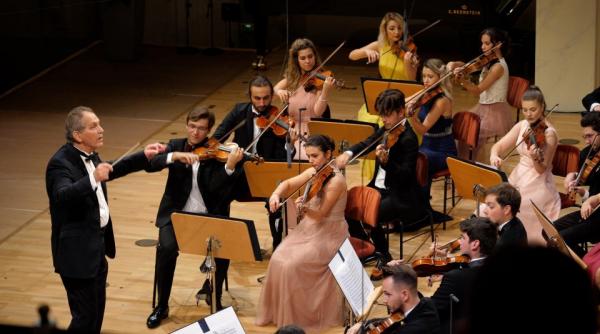 pe 9 11 si 13 august orchestra romana de tineret dirijata de cristian mandeal va concerta la bucuresti kassel si berlin
