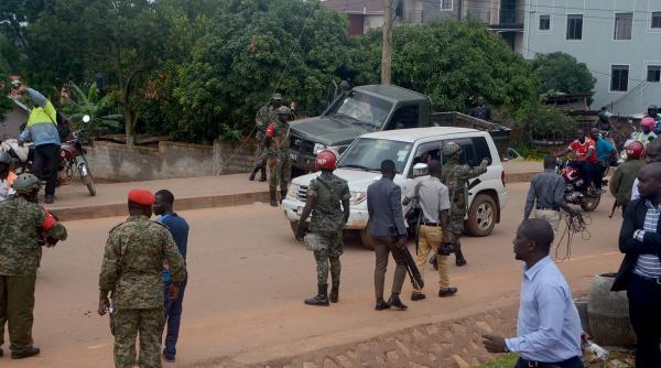 uganda interzicere importuri haine uzate oamenii morti