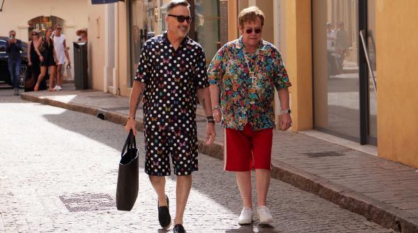 elton john a ajuns la spital dupa un accident casnic