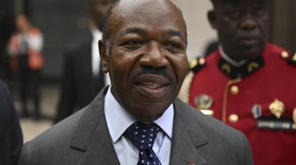 lovitura stat gabon grup ofiteri militari preluat puterea