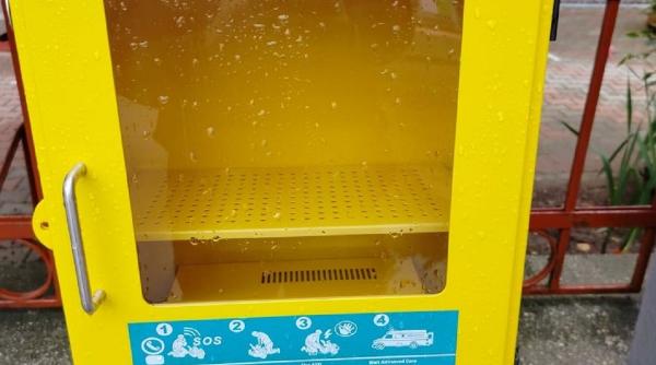 defibrilator gratuit centrul brasovului furat