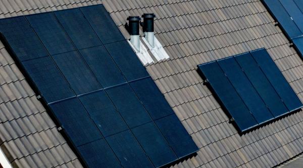 furt panouri fotovoltaice