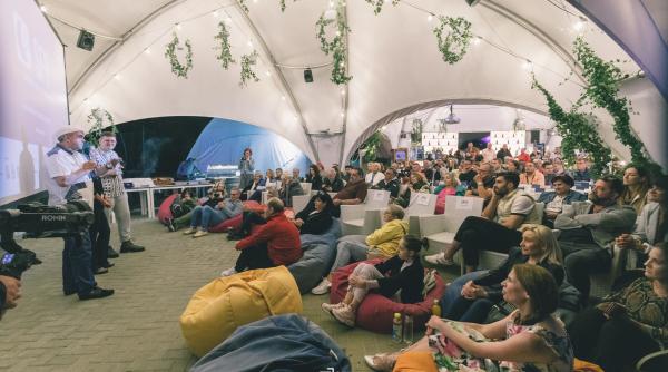 documentarul playback intra in cinematografe din 19 octombrie