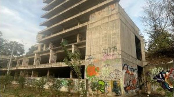 cadavru cladire bucuresti om al strazii