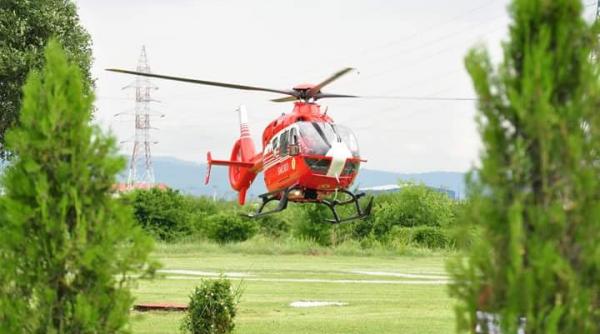 acoperis barbat grajd cazut elicopter smurd