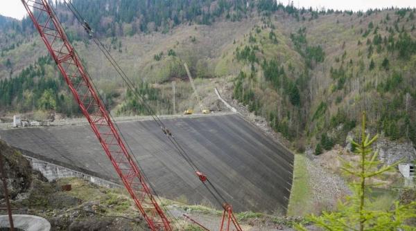 razboi criza energetica hidrocentrala rastolita