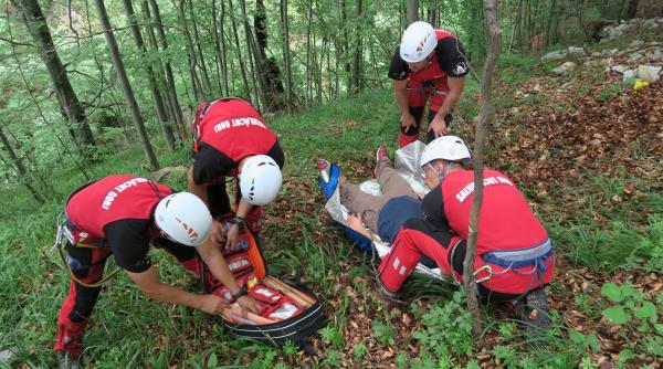 salvare irlandezi rataciti muntii rodnei salvamont maramures