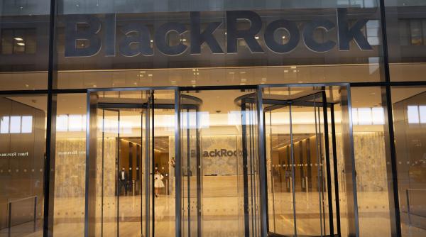 profituri record pentru cel mai mare manager active lume