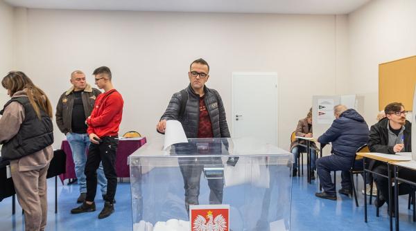 Partidul aflat la guvernare în Polonia a pierdut majoritatea în alegerile de duminică