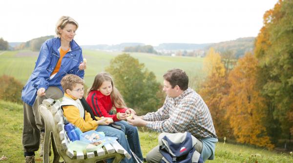 Cum trăiesc românii. O familie obișnuită NU își poate acoperi nevoile minime