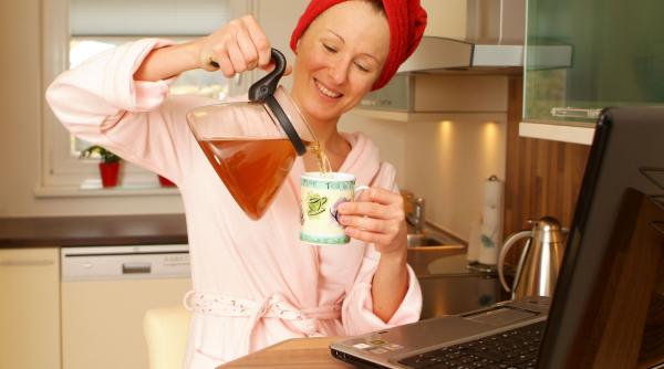 5 ceaiuri eficiente balonare fruct ajuta probleme digestive