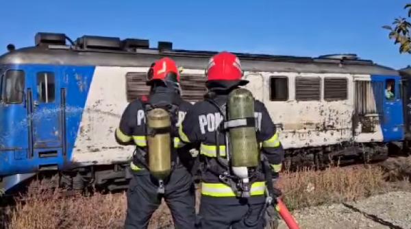 Incendiu la locomotiva unui tren de călători