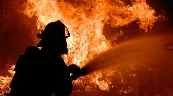 Explozie într-un bloc din Sibiu: O femeie a fost rănită