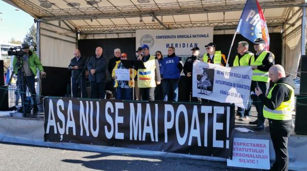 tren stat privat defectiuni infrastructura calatori protest buget