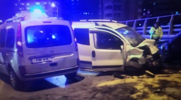 accident zeci morti raniti autostrada turcia