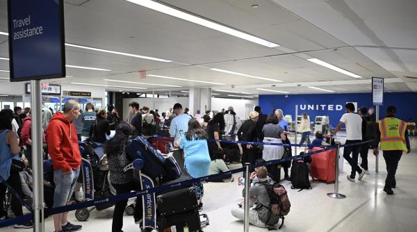 peste 2 000 zboruri anulate sua furtuna