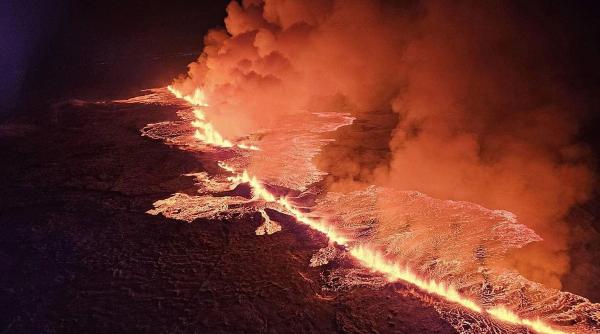 vulcan erupt islanda lava oras pescaresc grindavik